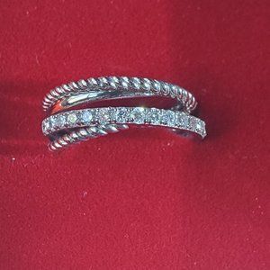 Brand new beautiful diamond 14K white gold ring 🤩🍒💌